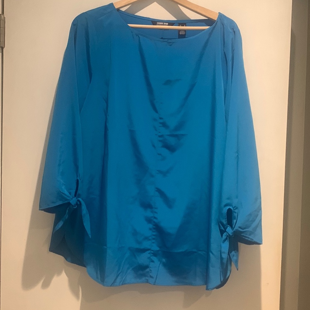 Blue tunic with tie sleeves